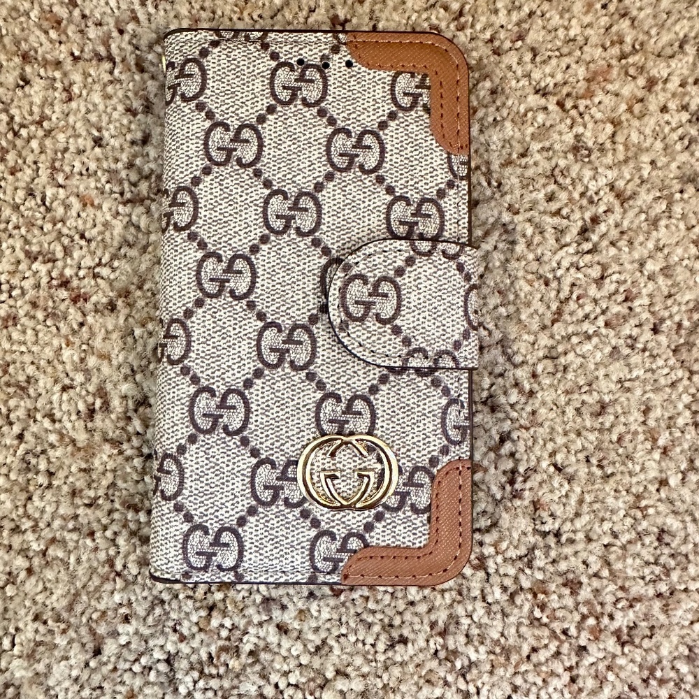 Gucci Logo iPhone 12mini Cell Phone Wallet Case- Preowned